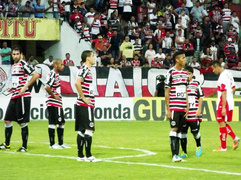 Santa Cruz só empata com o CRB/AL, no Arruda: 0x0