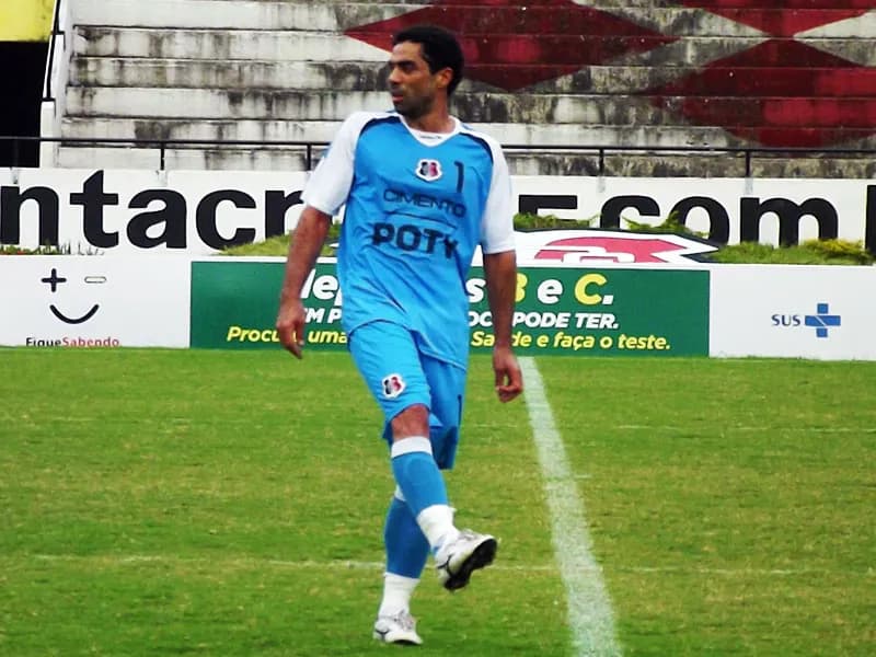 Atacante André Dias segue confiante buscando titularidade.