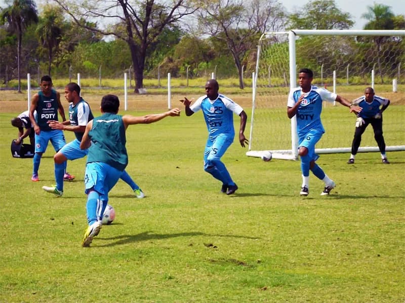 Recreativo em Cuiabá/MT encerrou preparação para jogo deste domingo (01)