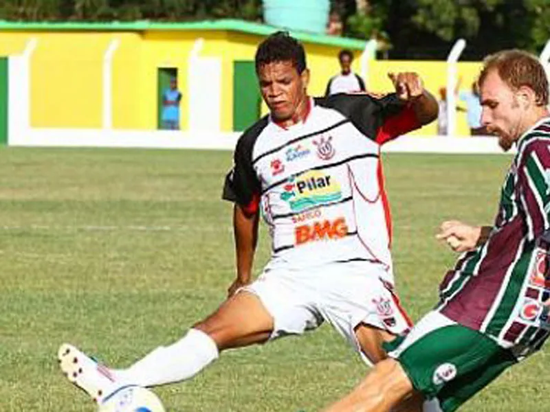 Diretoria anuncia contratação do atacante Jonathan.