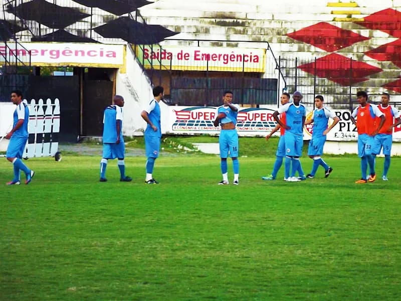 Coletivo, mas time indefinido para confronto com o Fortaleza/CE.