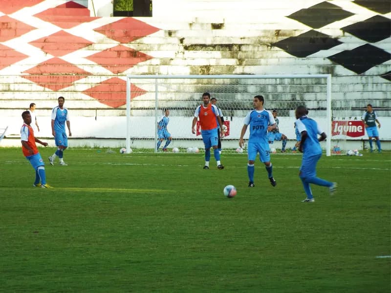 Mini-coletivo e time praticamente definido para jogo com o Águia de Marabá/PA.