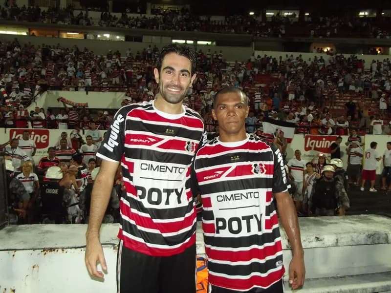 Renan Fonseca e Oziel: Defensores viram "artilheiros" da classificação.