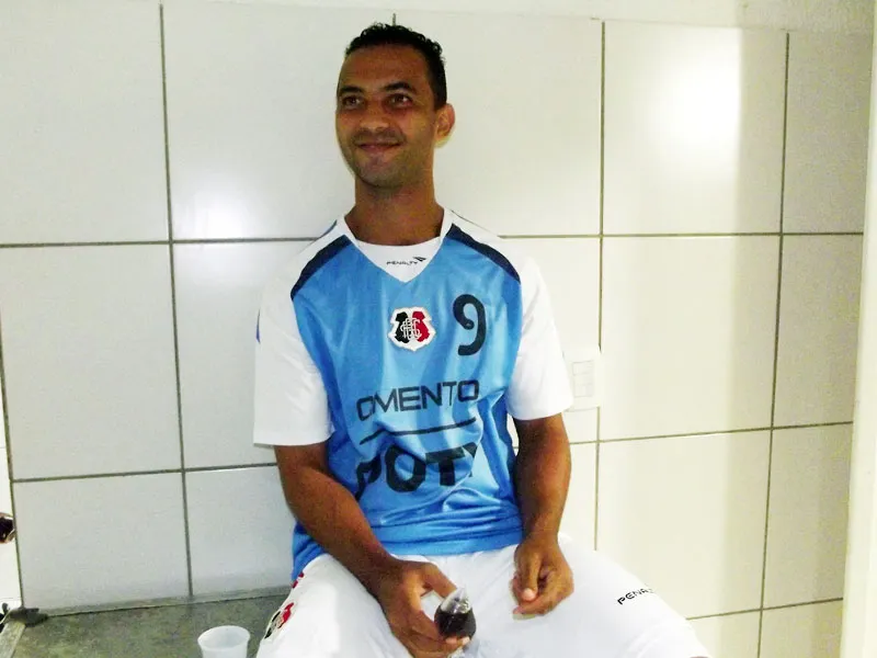 Vagner e o jogo contra o Treze/PB: "O pensamento é ficar em primeiro."