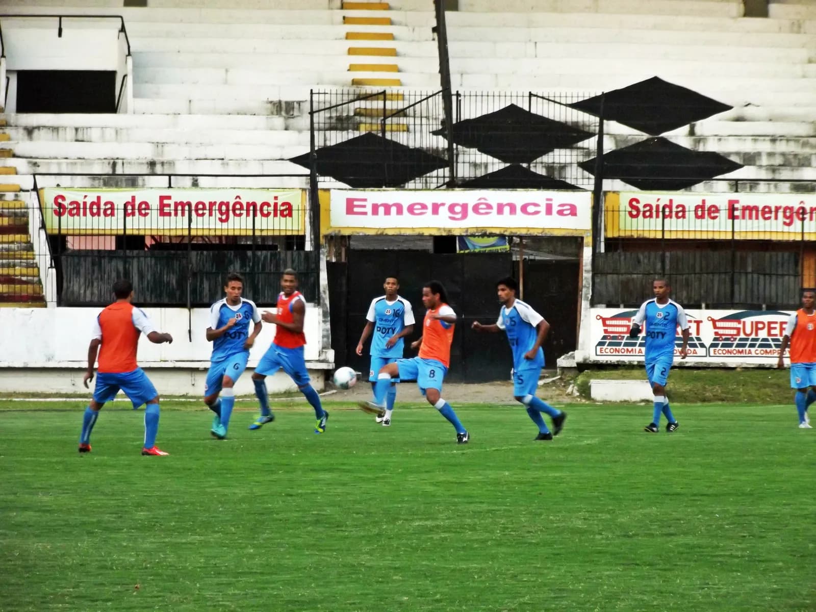 Elenco Coral fez treino alemão nesta quarta-feira (9).