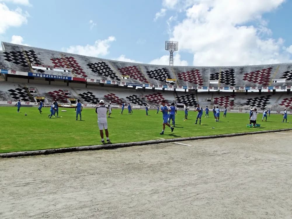 Treino tático movimentou manhã de quinta-feira no Arruda.