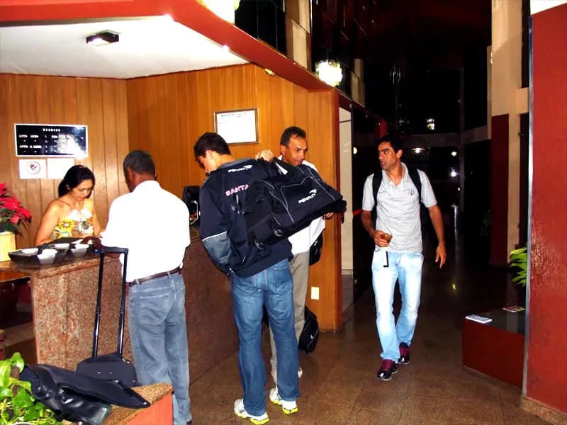 Santa Cruz 'madruga' em Mogi Guaçu/SP pra encarar o Mogi Mirim/SP.