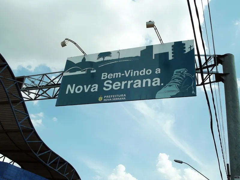 Delegação Coral, já em Nova Serrana/MG. Atletas aguardam início da 1ª decisão.