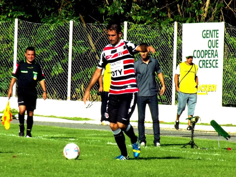 Renan Fonseca e a vantagem Coral: "Não dá pra ficar tranquilo."