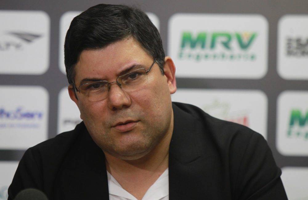 Diretoria anuncia saída amigável de Milton Mendes