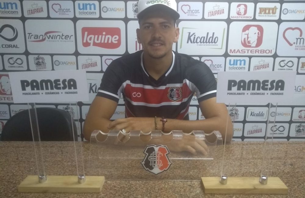 Neto Costa é o novo atacante do Santa Cruz